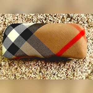 Burberry Modern Eyewear Case